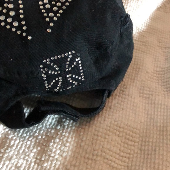 Black Distressed Rhinestone Strapback Cap - Picture 6 of 7